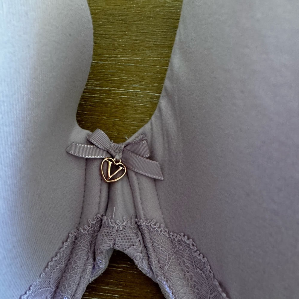 Elegant Lilac Lace Bra - Picture 3 of 7
